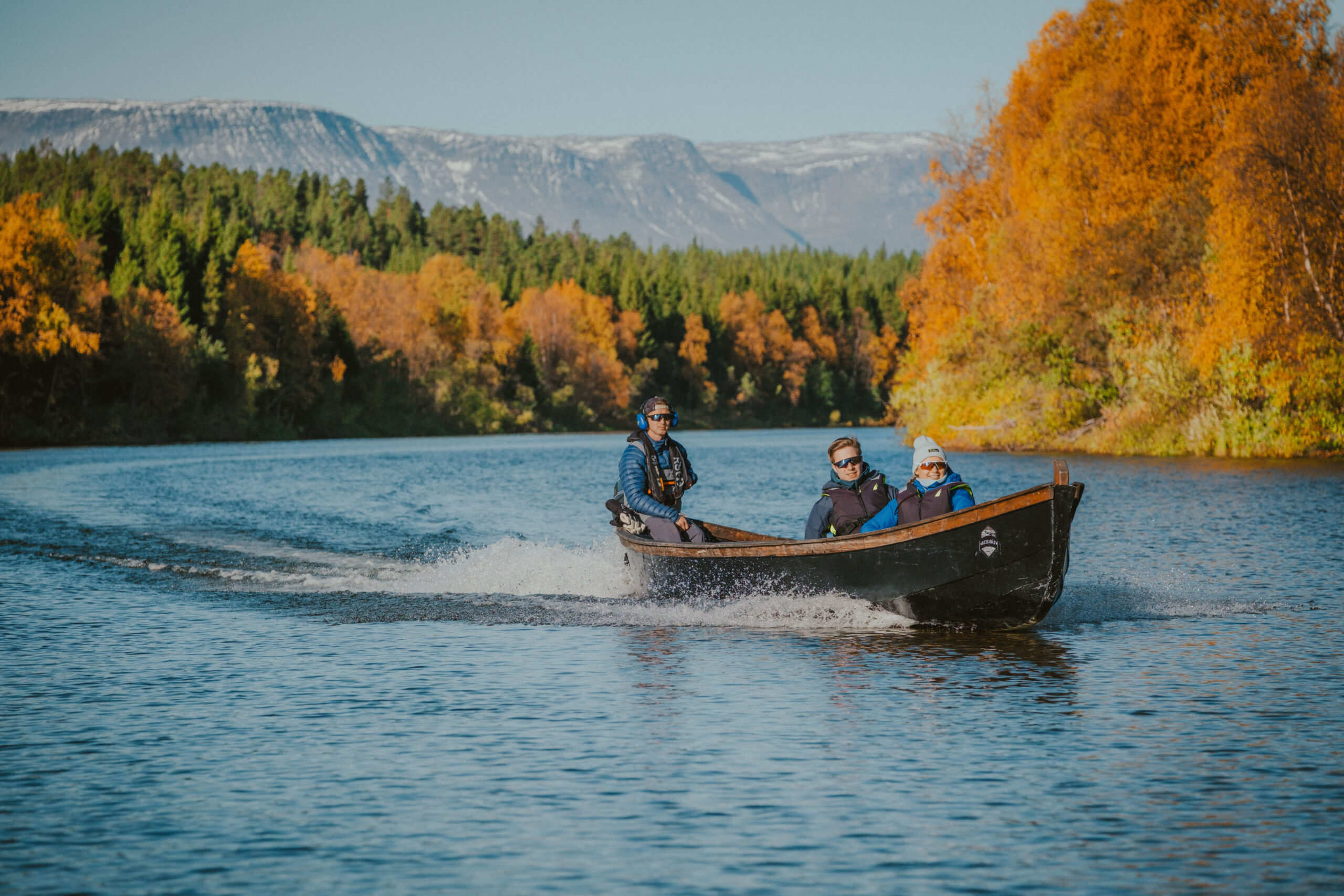 River tours Reisa National Park
